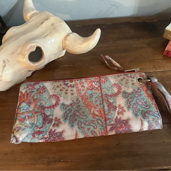 HOBO - Floral Multicolor Wristlet - Picture 1 of 4